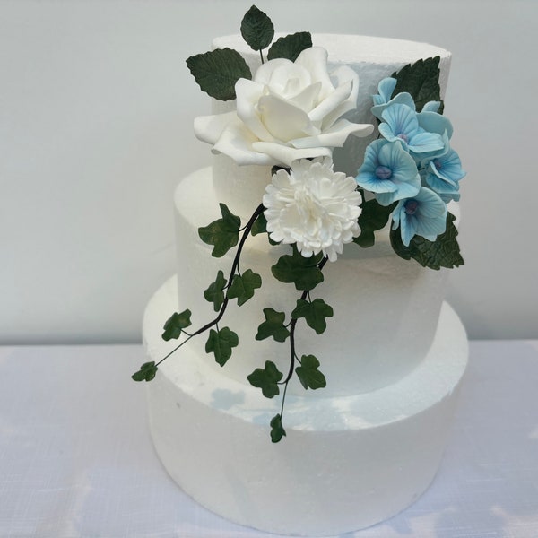 Sugar flower spray arrangement of rose, hydrangea, carnation, filler flowers and ivy.  Realistic and beautifully handcrafted. UK Seller.