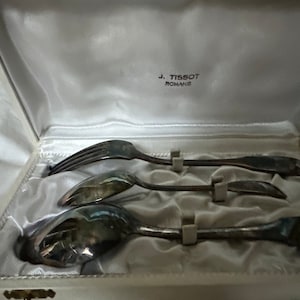 Vintage silver cutlery set