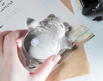 Pisapapeles oficial de cristal de Totoro de Studio Ghibli para decoración de escritorio.