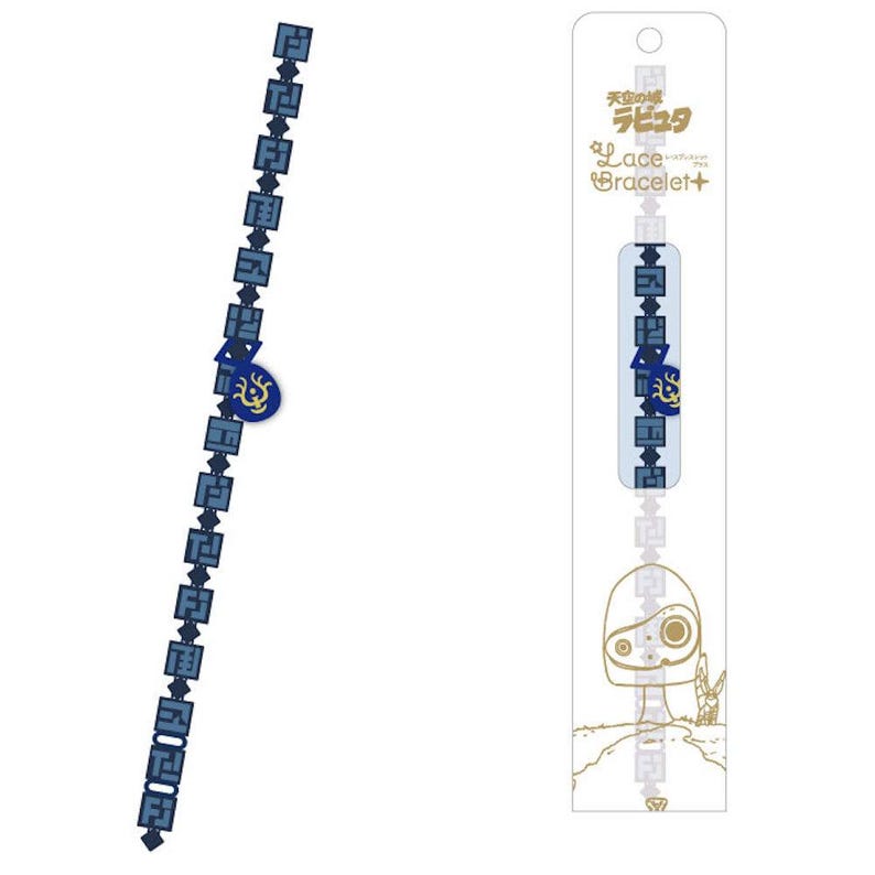 K&ouml;nnte beinhalten: Ein blau-goldenes Spitzenarmband mit passender Karte. Das Armband hat eine Reihe blauer quadratischer Glieder mit einem goldenen Emblem. Die Karte hat japanischen Text und eine Cartoon-Illustration.