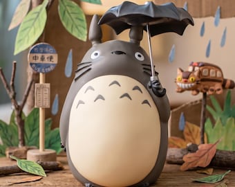 Figura oficial de la hucha grande de Mi Vecino Totoro de Studio Ghibli