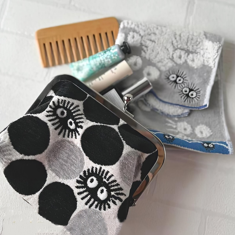 Official Studio Ghibli My Neighbor Totoro Soot Sprite Gobelin Kiss Lock Pouch image 4