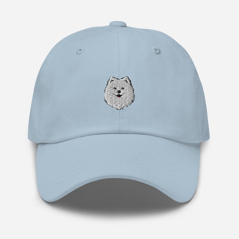 Casquette Spitz Japonais Brodée Élégance Canine pour Amoureux des Chiens Confort et Style Idéal comme Cadeau pour Admirateurs de Spitz Light Blue