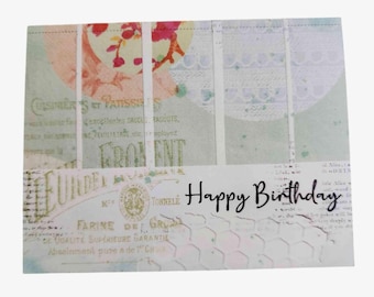 Tarjeta de feliz cumpleaños en técnica mixta: diseño estampado a mano