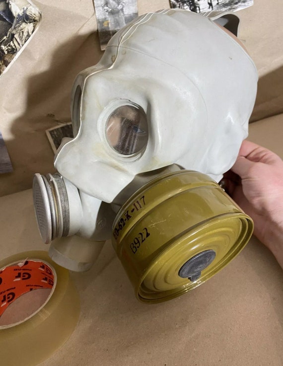 Soviet USSR Military vintage protection gas mask … - image 9