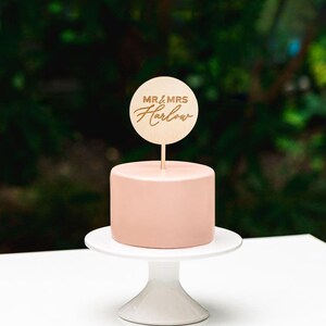 Wedding Cake Topper, Personalized Wedding Cake Topper, Cake Topper, Custom Name Cake Topper, Mr Mrs Cake Topper for Wedding, Last Name