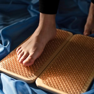 Sadhu board – 8 Colors, 84 Engraving options | Nail spacing 8–15 mm | Meditation reflexology tool | Yoga gift