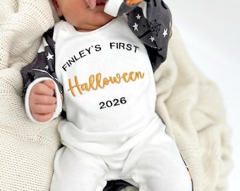 Broderad första Halloween-pynndräkt: Personlig babyoutfit