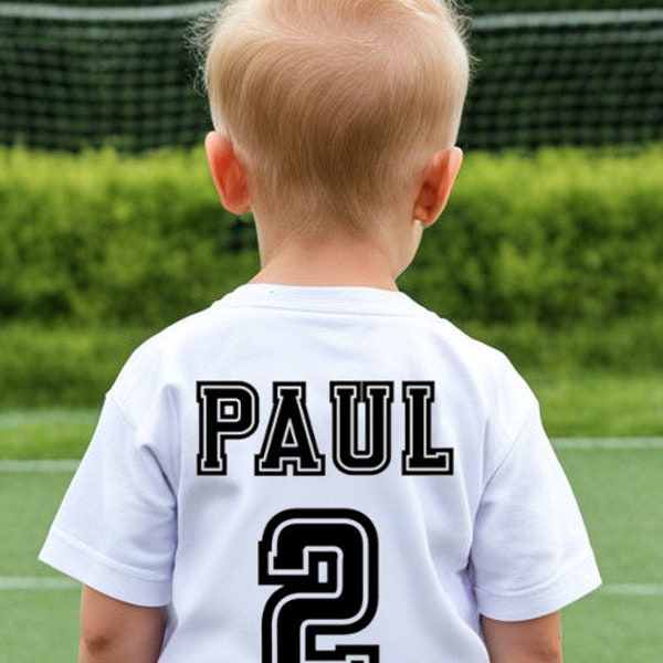 Personalisiertes Baby- und Kleinkinder-T-Shirt Fußball - dein Liebling in seinem eigenen Fußballtrikot mit Wunschname und -nummer