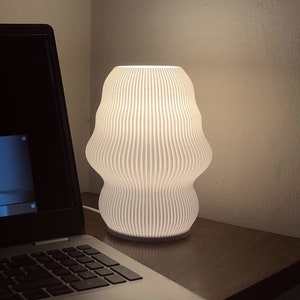 Wavy Table Lamp, Modern Squiggle Boho Bedside Lamp, Unique Aesthetic Home Decor Lighting, 3d printed Office Desk Lamp, Mushroom Lamp