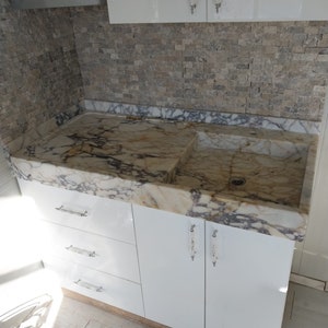 Violet marble sink