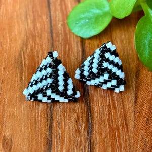 Black and white beaded triangle studs. Lightweight.
