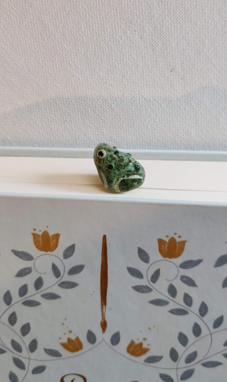 Toad Paperclip Clay Bookmark Paperclip Figurine | Toad | Cute | Minimal | Bookish - Etsy