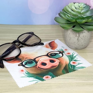 Cute Pig Wearing Glasses Eyeglass Cleaning Cloth,gift for pig lovers,sunglasses cleaning cloth,electronic screen cleaning cloth,gift for her