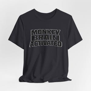 T-shirt activé par le cerveau de singe