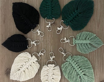 Porte Clés plume en macramé