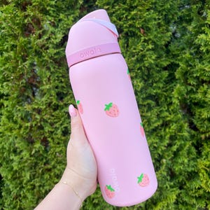 注目ショップ Water Pink 32oz Owala HK Bottle, Kitty Hello Inspired Sanrio 弁当箱・水筒