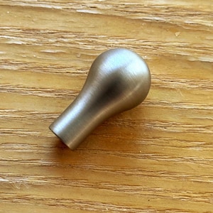 Wunderschöner Replik McCobb Mid Century Modern RYAN Teardrop Schubladenknauf - Nickel gebürstet