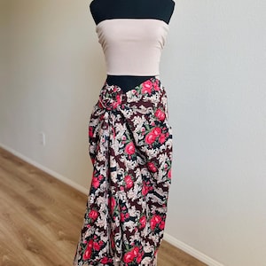 Malong sarong flower design pink brown Filipino fashion one size boho bohemian island style batik lungi ethnic apparel