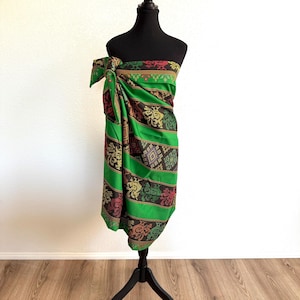 Malong sarong multi color green women traditional Bali Philippines Thailand Cambodia unisex apparel. Gift for mom & dad. Ethnic