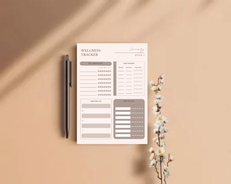K&ouml;nnte beinhalten: Ein druckbarer Wellness-Tracker mit Abschnitten f&uuml;r Selbstpflege-Aktivit&auml;ten, Schlaf-Tracking, Dankbarkeitsliste und Gewohnheits-Tracking. Der Tracker ist minimalistisch gestaltet und hat einen hellbraunen Hintergrund.