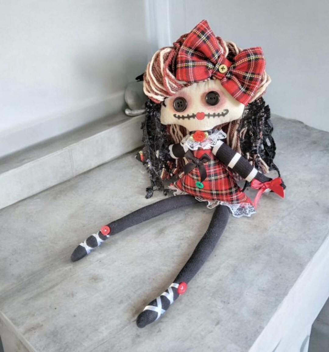 Handmade Gothic Ragdoll: 16