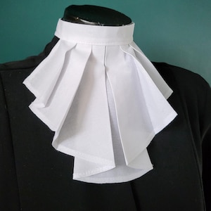 Corbata jabot plisada de algodón blanco: traje victoriano steampunk