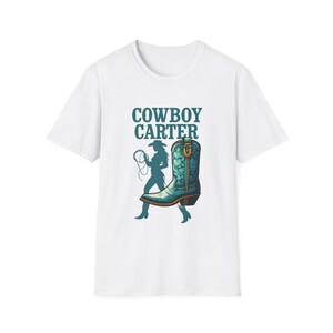 カウボーイ・カーターTシャツ - ビヨンセ風ファッションでカントリーグラムスタイルを表現
