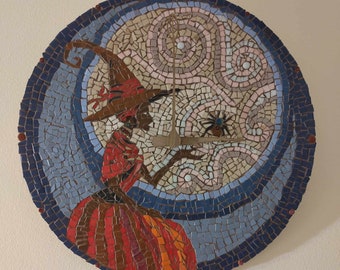 Sorcière et araignée, horloge murale, 35 cm de large, mosaïque, oeuvre d'art originale