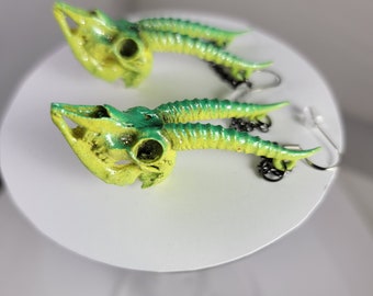 Red Fronted Gazelle skull Earrings Museum quality replica a fully anatomically correct 3D resin Pendant bone Jewerly green and yellow (C)