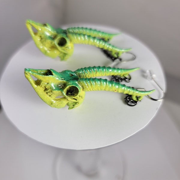 Red Fronted Gazelle skull Earrings Museum quality replica a fully anatomically correct 3D resin Pendant bone Jewerly green and yellow (C)