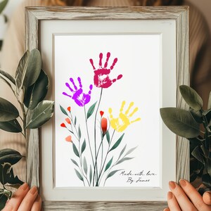 Personalisiert Geschenk für Mama Geburtblumendruck Benutzerdefiniert Blumenstrauß Bild Muttertaggeschenk Blumen digitale Kunst Handabdruck Bild 4