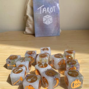 Tarot-Würfel-Wahrsage-Werkzeug-Set mit Broschüre und Tasche Tarot-Orakel-Lesungen verbreitet Wahrsagen die Klarheit, anfängerfreundlich