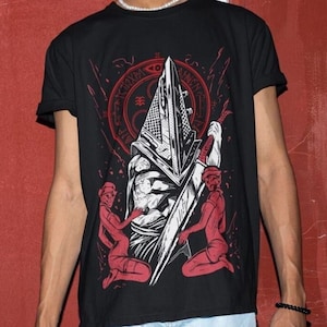 定番のお歳暮 Hill Silence Head Triangle V2 Etsy - T-shirt Unisex Premium その他