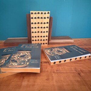 limitierte Bücher mit besprühten Kanten