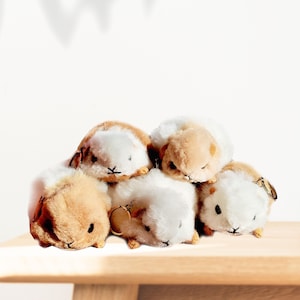 Peruvian Alpaca Cuy Keychain – Handmade Guinea Pig Plush Souvenir, Baby Alpaca Stuffed Animal