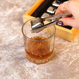 Custom Groomsmen Whiskey Stone Set, Wooden Whiskey Stone Set, Groomsmen Gift, Personalized Chilling Stones, Best Man Gift, Bachelor&#39;s Party