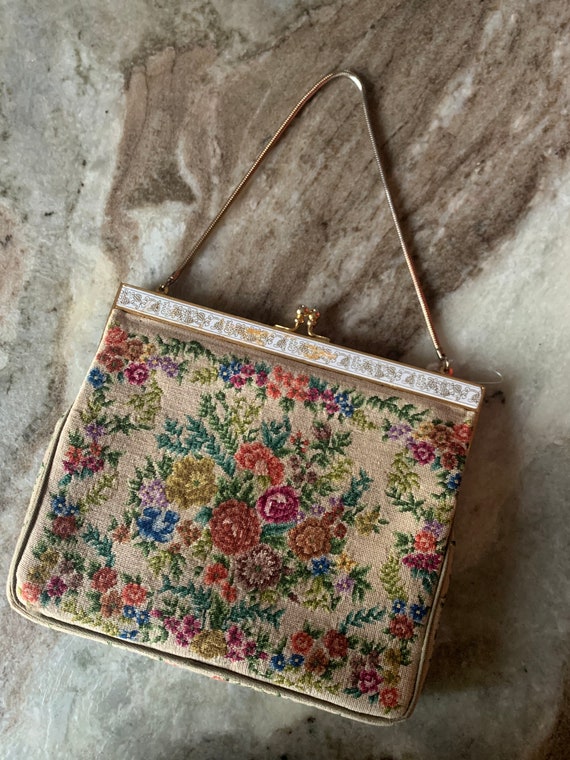 Vintage Petit point Floral Clutch/Handbag/Purse/Ta