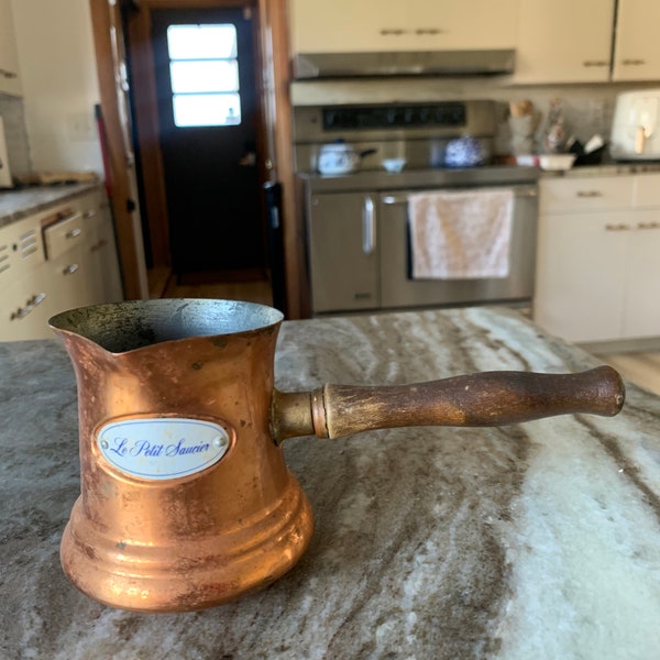 Le Petit Saucier Copper pot with wooden handle TELEFLORA/Portugal