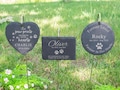Laser Engraved Pet Memorial Stone, Garden Hanging Mourning Plaque with Easy Installation Stake, Outdoor Memorial Gift for Departed Pets