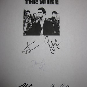 Guión piloto de televisión firmado The Wire Guión x7 Autógrafo Dominic West Idris Elba Frankie Faison John Doman Lance Reddick Larry Gilliard Jr.