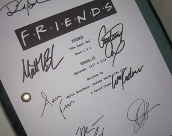 Friends Cast Signed Finale TV Script Screenplay Autographs Jennifer Aniston Courteney Cox Lisa Kudrow Matt LeBlanc Matthew Perry Paul Rudd