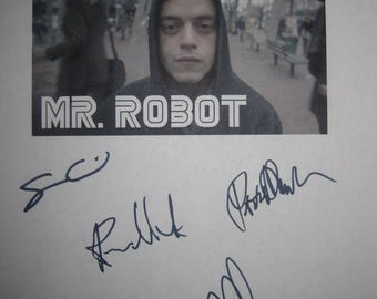 Mr Robot signed TV Screenplay script X8 Autograph Signature Rami Malek Christian Slater Carly Chaikin Sam Esmail Portia Doubleday BD Wong