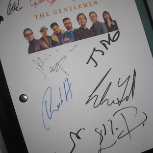The Gentlemen Signed Film Movie Script Screenplay X9 Matthew McConaughey Charlie Hunnam Michelle Dockery Jeremy Strong Colin Farrell 2019 RP