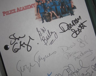 Police Academy Signed Movie Film Script Screenplay X10 Autograph Steve Guttenberg G.W. Bailey Kim Cattrall Bubba Smith George Gaynes reprint