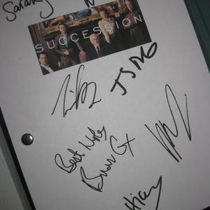 Succession Signed TV Script Screenplay X7 Autographs Hiam Abbass Brian Cox Jeremy Strong Kieran Culkin Nicholas Braun Sarah Snook Alan Ruck