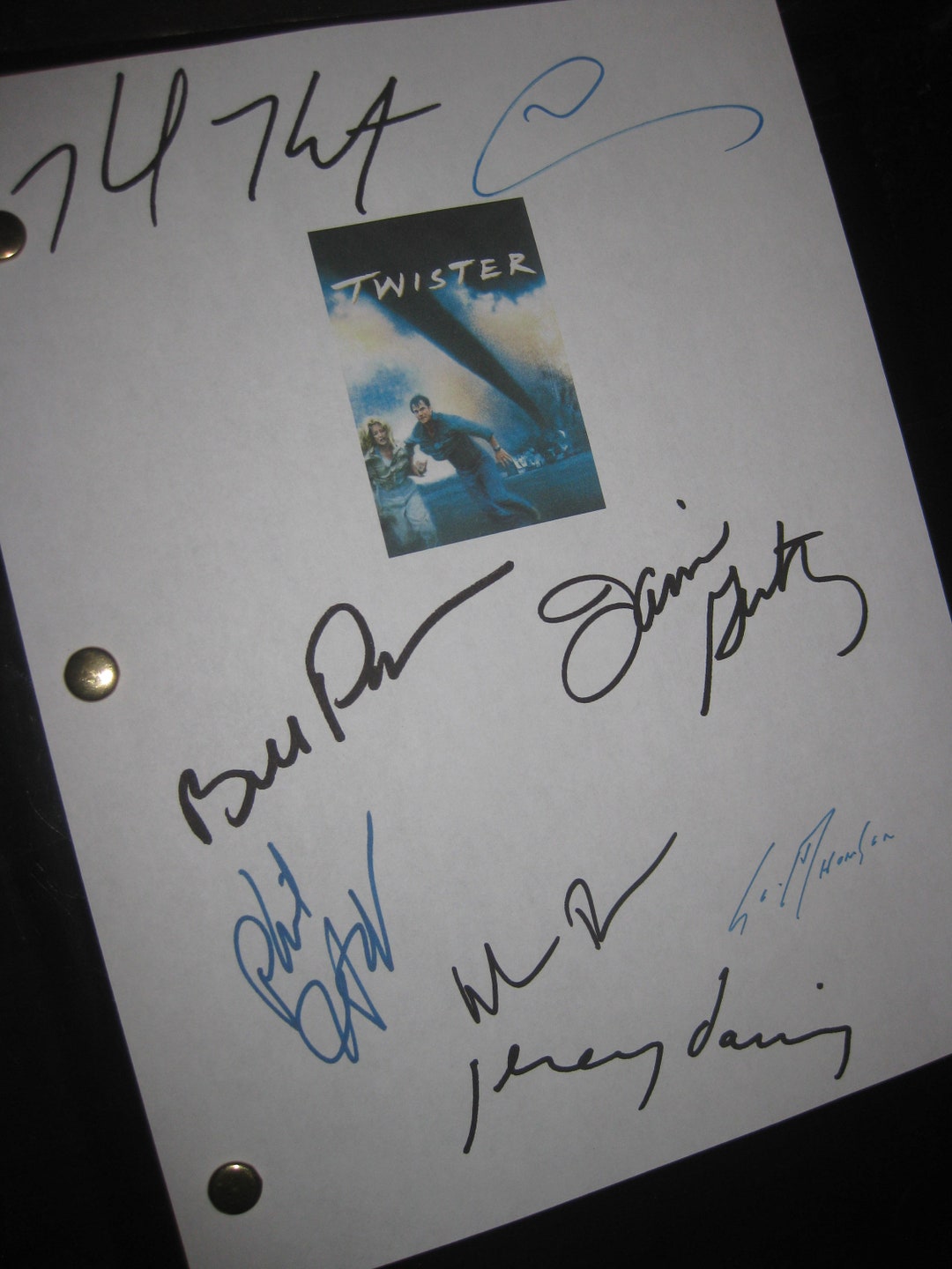 Twister Signed Film Movie Screenplay Script X8 Autograph Helen Hunt ...