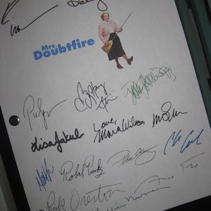 Mrs. Doubtfire Signed Movie Film Screenplay Script X15 Robin Williams Sally Field Pierce Brosnan Harvey Fierstein Polly Holliday reprint rep