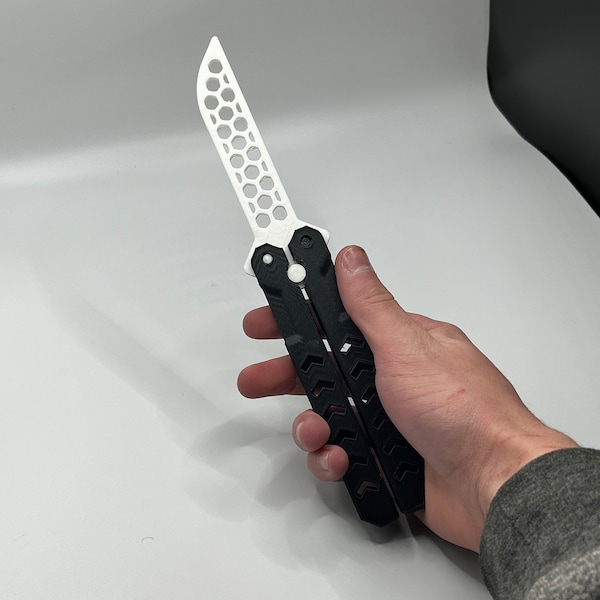 Balisong/Butterfly Knife, The Hexa Blade - 3D Printed Trainer