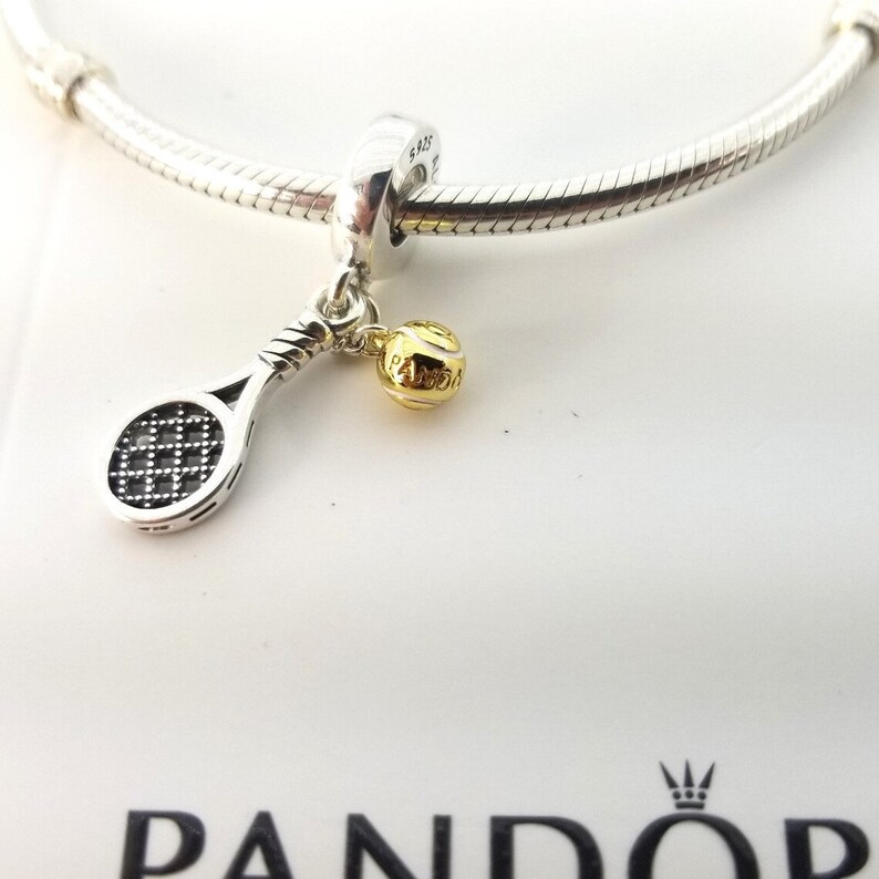 Charm colgante con raqueta y pelota de tenis para pulsera Pandora imagen 3